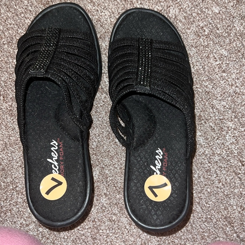 Sketchers foam sandals